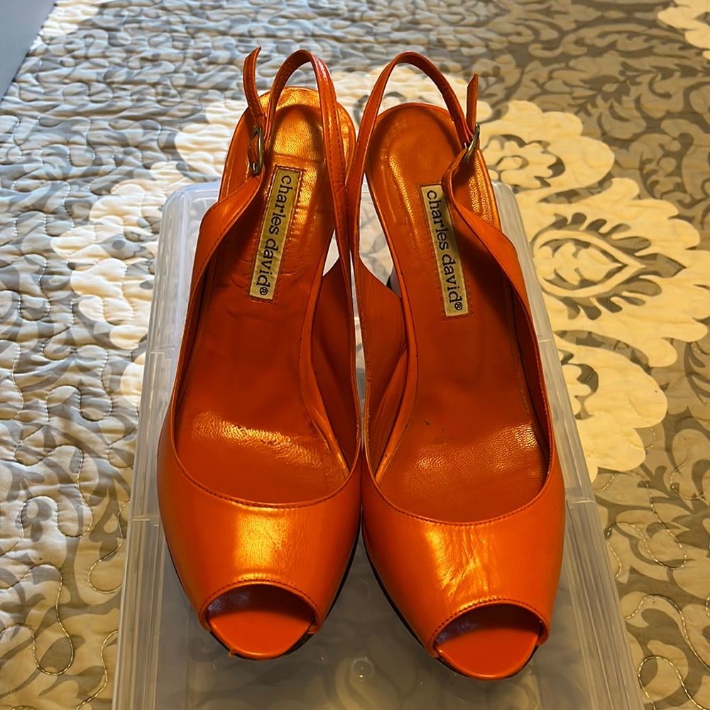 Charles & David platform orange peep toe sandals size 7.5